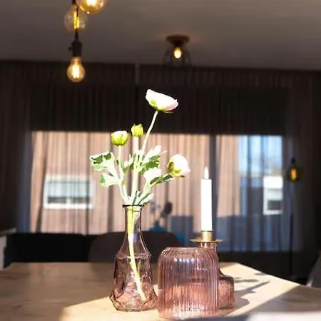'nieuw' Strand 83 - Family House Egmond aan Zee