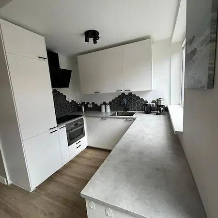 'nieuw' Strand 83 - Family House
